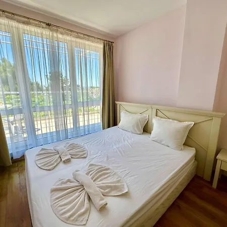 Apartment Large 2-bedroom With Living By Menada Sunny Beach