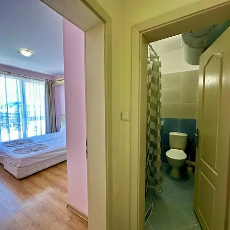 Apartment Large 2-bedroom With Living By Menada *